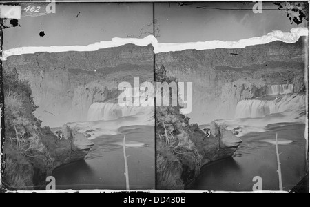 Die Shoshone Falls am Snake River in Idaho sind mit einer Höhe von 212 Metern einer der größten natürlichen Wasserfälle in den Vereinigten Staaten. Es ist ein beliebtes Touristenziel und ein Hauptmerkmal des Shoshone Falls Park. Stockfoto