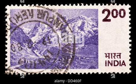 Briefmarke aus Indien, die Darstellung der Berge des Himalaya. Stockfoto