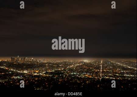 Luftaufnahme der Innenstadt von Los Angeles bei Nacht vom Griffith Observatory Stockfoto