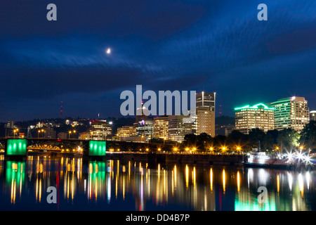 Portland, Oregon, USA Waterfront Skyline Stockfoto