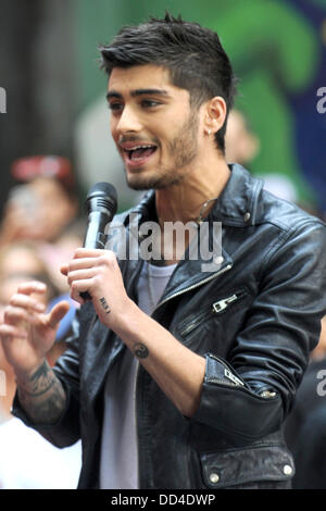 Zayn Malik von One Direction, die Durchführung auf NBC "Today" am Rockefeller Plaza am 23. August 2013 in New York City Stockfoto