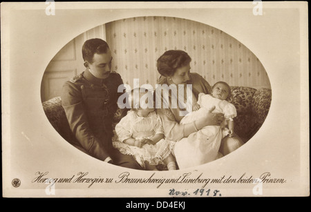 Passepartout Ak Herzog Ernst August von Braunschweig-Lüneburg, Gemahlin, NPG; Stockfoto