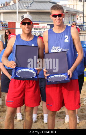 Margate, Großbritannien. 25. August 2013. Läufer, die Herren Volleyball England Beach Tour 2013 - Tom Lord/Phil Smith abgehaltenen Margate Main Sands, Margate, Kent, England Credit: Grant Burton/Alamy Live News Stockfoto