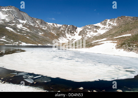 Der Gipfel und Seen des Mount Evans, in der Nähe von Denver, Colorado, USA Stockfoto