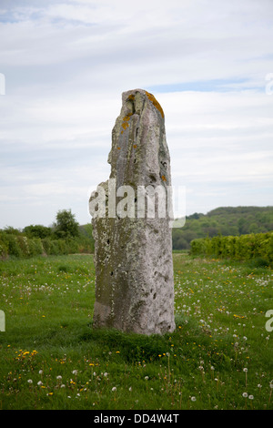 Stehender Stein "Les Pierres Jumelles" in der Nähe von Mont-Saint-Eloi, Nord passe de Calais, Frankreich Stockfoto