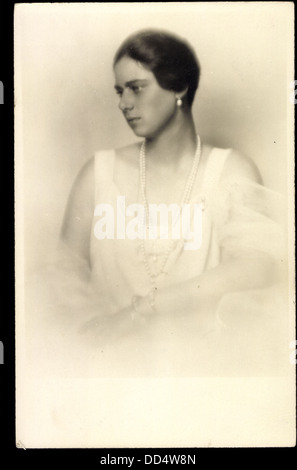 Foto Ak Prinzessin Ileana von Rumänien, Perlenkette; Stockfoto