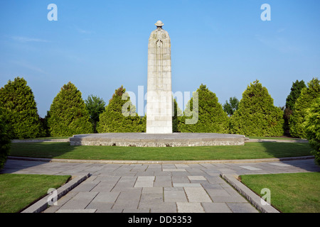 Brütende Soldat / St. Julien Memorial, kanadische ersten Weltkrieg ein Denkmal im Saint-Julien / Sint-Juliaan, Flandern, Belgien Stockfoto