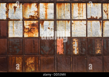 Rostiges Metall Textur, korrodierte Metallplatten als abstrakte Hintergrundbild Stockfoto