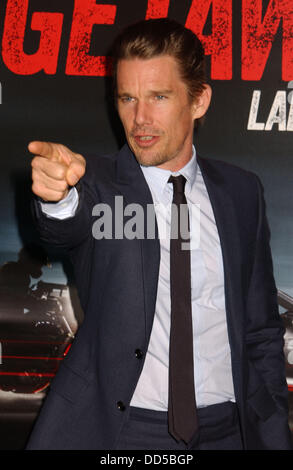 Hollywood, Kalifornien, USA. 26. August 2013. Ethan Hawke besucht die Premiere der '' Kurzurlaub '' .at Village Theater in Westwood, Kalifornien August.26, 2013. 2013-Credit: Phil Roach/Globe Photos/ZUMAPRESS.com/Alamy Live-Nachrichten Stockfoto