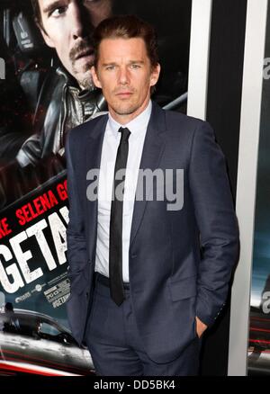 Los Angeles, USA. 26. August 2013. Ethan Hawke im Ankunftsbereich für Regency Village Theatre in Westwood, Los Angeles, USA 26. August 2013 Wochenende Premiere. Bildnachweis: Emiley Schweich/Everett Collection/Alamy Live-Nachrichten Stockfoto