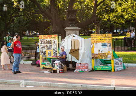 Das weiße Haus Frieden Vigil ist ein Anti-Atomwaffen-Protest-Mahnwache vor dem weißen Haus, Washington DC Stockfoto