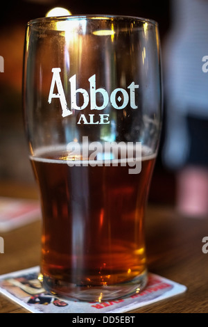 Ein Pint Glas Abbot Ale. Stockfoto