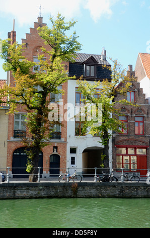 Ziemlich Kanalseite Szene, Brügge, Belgien Stockfoto