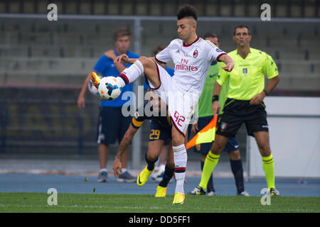 Stephan El Shaarawy (Mailand), 24. August 2013 - Fußball / Fußball: italienische "Serie A" match zwischen Hellas Verona FC 2: 1-AC Milan im Stadio Marc'Antonio Bentegodi in Verona, Italien. (Foto von Maurizio Borsari/AFLO) Stockfoto