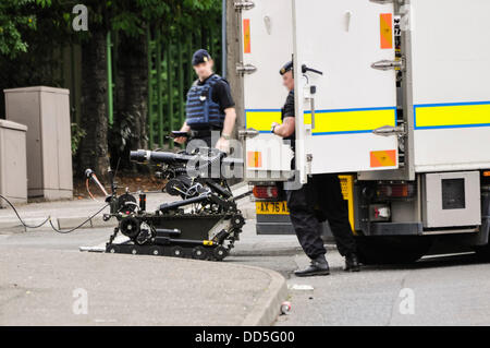 Newtownabbey, Nordirland. 26. August 2013. Armee ATOs entladen "Schubkarre" Roboter, nachdem sie genannt wurden, um sicher einen Verdächtigen Gerät Credit: Stephen Barnes/Alamy Live News Stockfoto