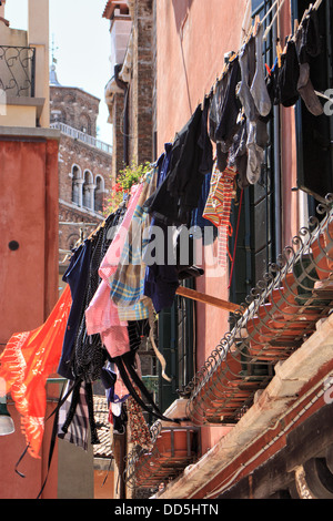 Wäscheleinen in Venedig Stockfoto