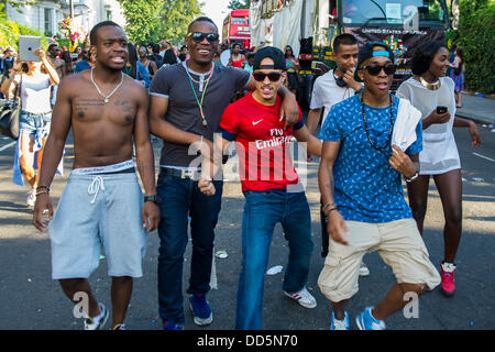 London, UK. 26. August 2013. Notting Hill Carnival, London, UK, 26. August 2013. Bildnachweis: Guy Bell/Alamy Live-Nachrichten Stockfoto