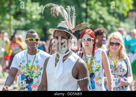 London, UK. 26. August 2013. Notting Hill Carnival, London, UK, 26. August 2013. Bildnachweis: Guy Bell/Alamy Live-Nachrichten Stockfoto