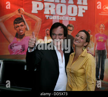 Regisseur Quentin Tarantino und Stunt-Frau Zoe Bell am special Screening von "Death Proof" in Berlin. Stockfoto