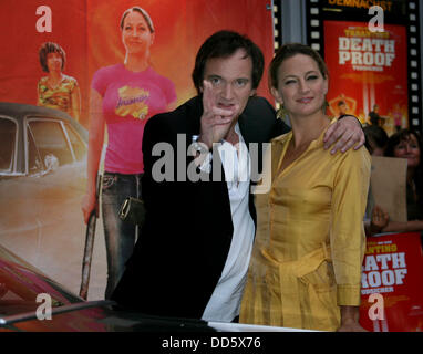 Regisseur Quentin Tarantino und Stunt-Frau Zoe Bell am special Screening von "Death Proof" in Berlin. Stockfoto