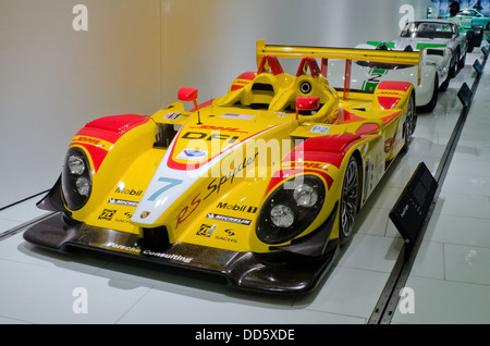 Ein Racing Porsche RS Spyder aus dem Porsche Museum in Stuttgart-Deutschland Stockfoto