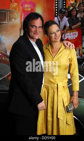 Regisseur Quentin Tarantino und Stunt-Frau Zoe Bell am special Screening von "Death Proof" in Berlin. Stockfoto