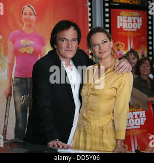 Regisseur Quentin Tarantino und Stunt-Frau Zoe Bell am special Screening von "Death Proof" in Berlin. Stockfoto