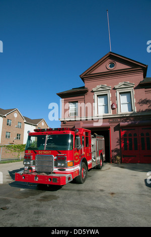 Motor Co 35, 5th Bataillon, vor seinem Viertel, Detroit, Michigan USA geparkt Stockfoto