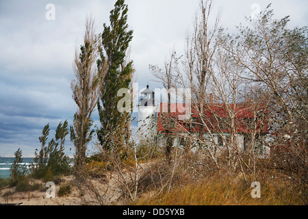 Die historischen Punkt Betsie Leuchtturm an einem bewölkten Lake Michigan Morgen, senken Sie Halbinsel von Michigan, USA Stockfoto