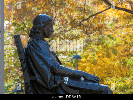 John Harvard-Statue auf dem Campus, John war der Gründer der Harvard University. Stockfoto