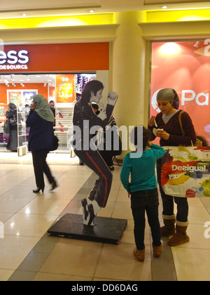 Moderner Lifestyle in Einkaufszentren der City Star in Heliopolis Cairo ist das größte Einkaufszentrum in Kairo Ägypten Stockfoto