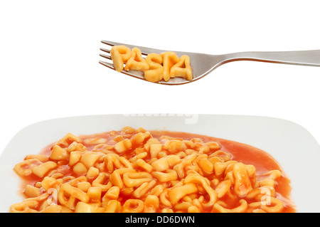 Nahaufnahme von einem Teller Spaghetti Alphabet, mit Buchstaben auf eine Gabel-Rechtschreibung-pasta Stockfoto