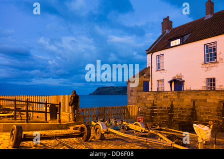 Ansicht der Ravenscar von Slipway am Robin Hoods Bay, North Yorkshire, England, UK Stockfoto