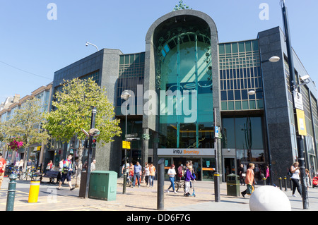 Die Lichtungen Einkaufszentrum in Bromley wurde Re-Branding als Intu Bromley nach der Umbenennung der Muttergesellschaft. Stockfoto