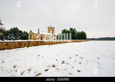 Schnee-Szene der Kapelle in erste Northamptonshire UK Stockfoto