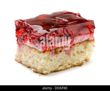 Stück Himbeer Kuchen isoliert auf weiss Stockfoto