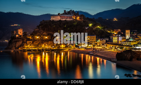 Monterosso al Mare Cinque Terre in der Abenddämmerung Stockfoto