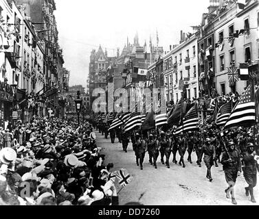 Amerikanische Truppen paradieren in Perth, Schottland. Weltkrieg 1918. Stockfoto