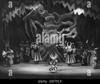 Szene aus WPA Federal Theater Project, "Bassa Moona", 1935. Das Spiel kennzeichnete die afrikanischen Tanzgruppe. (BSLOC 2013 7 100) Stockfoto