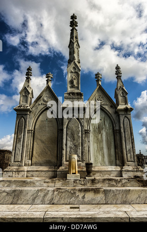 Denkmal-Grab auf dem Greenwood Cemetery in New Orleans LA Stockfoto