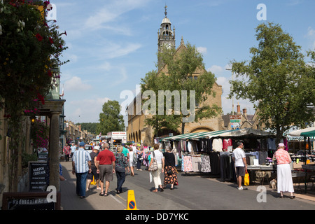 Moreton in Marsh Markt Tag Stadtzentrum Cotswolds England uk Stockfoto