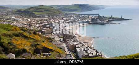 England, Wales, Ceredigion, Aberystwyth, erhöhte Panorama der Stadt von Constitution Hill Stockfoto