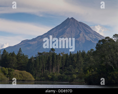 dh Lake Mangamahoe TARANAKI NEUSEELAND Mount Egmont Mt Taranaki Mountain Mountains Stockfoto