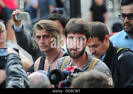 London UK 28. August 2013. Stoppen Sie die Krieg-Koalition-Demonstration vor Downing Street gegen westliche Intervention in Syrien Credit: siehe Li/Alamy Live News Stockfoto