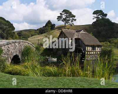 dh Herr der Ringe HOBBINGEN Neuseeland Hobbits Mühle und Brücke Film set Film Website Filme Hobbit Tolkien Stockfoto