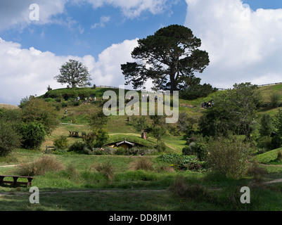 dh Herr der Ringe Dorf HOBBITON NEUSEELAND Hobbits Touren Film Set Film Website Filme Menschen Tourismus hobbit Tour Mittelerde Shire Tourist Stockfoto