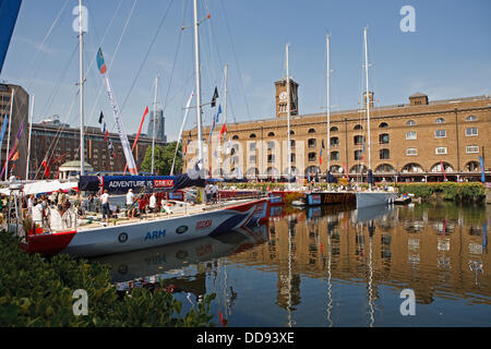 London, UK, 28. August 2013, das Rennen Ihres Lebens Yachten locken am St Katherines Dock in Londo Credit: Keith Larby/Alamy Live-Nachrichten Stockfoto