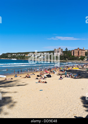 dh Manly Beach MANLY Australien Massen Austrailian Strand Leute zum Sonnenbaden sydney Stockfoto