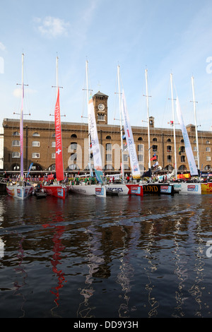 Rund um die Welt Clipper 2013 / 2014 längste Rennen der Welt konkurrieren Clippers bei St Katharines dock London Stockfoto