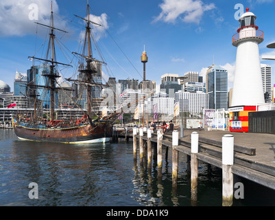 dh Darling Harbour SYDNEY Australien HM Bark Endeavour Replica Australian National Maritime Museumsschiff Stockfoto